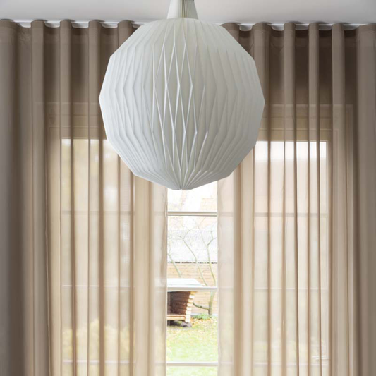Tunn hotellgardin – Graceful Transparent